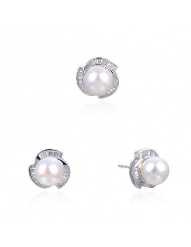 CONJUNTO DE PENDIENTES Y COLGANTE...