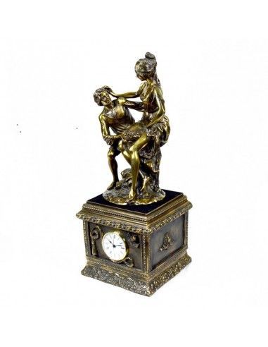 RELOJ DE SOBREMESA CON FIGURA ORO VIEJO