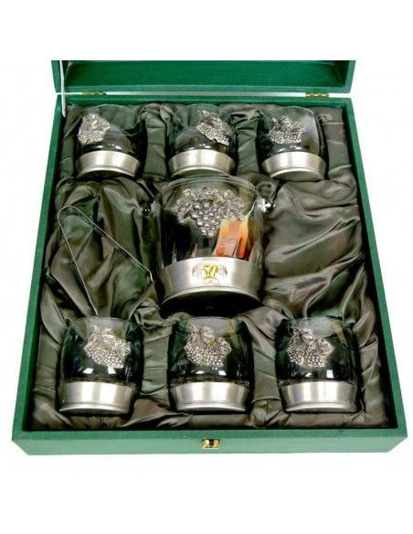 ESTUCHE DOS COPAS BORGOÑA Y DECANTADOR